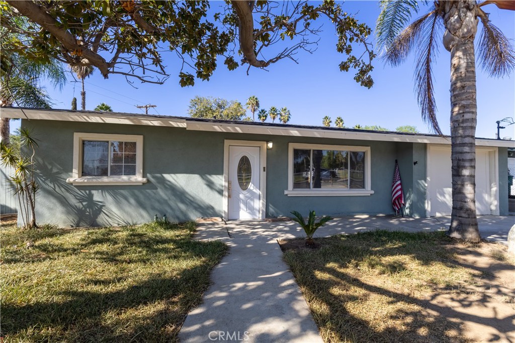 10495 Cook Riverside, CA 92505 - Photo 2 of 19 a front view of a house