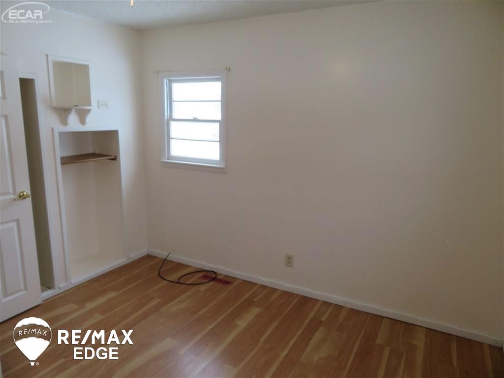 3309 North Genesee Road Flint, MI 48506 - Photo 11 of 21