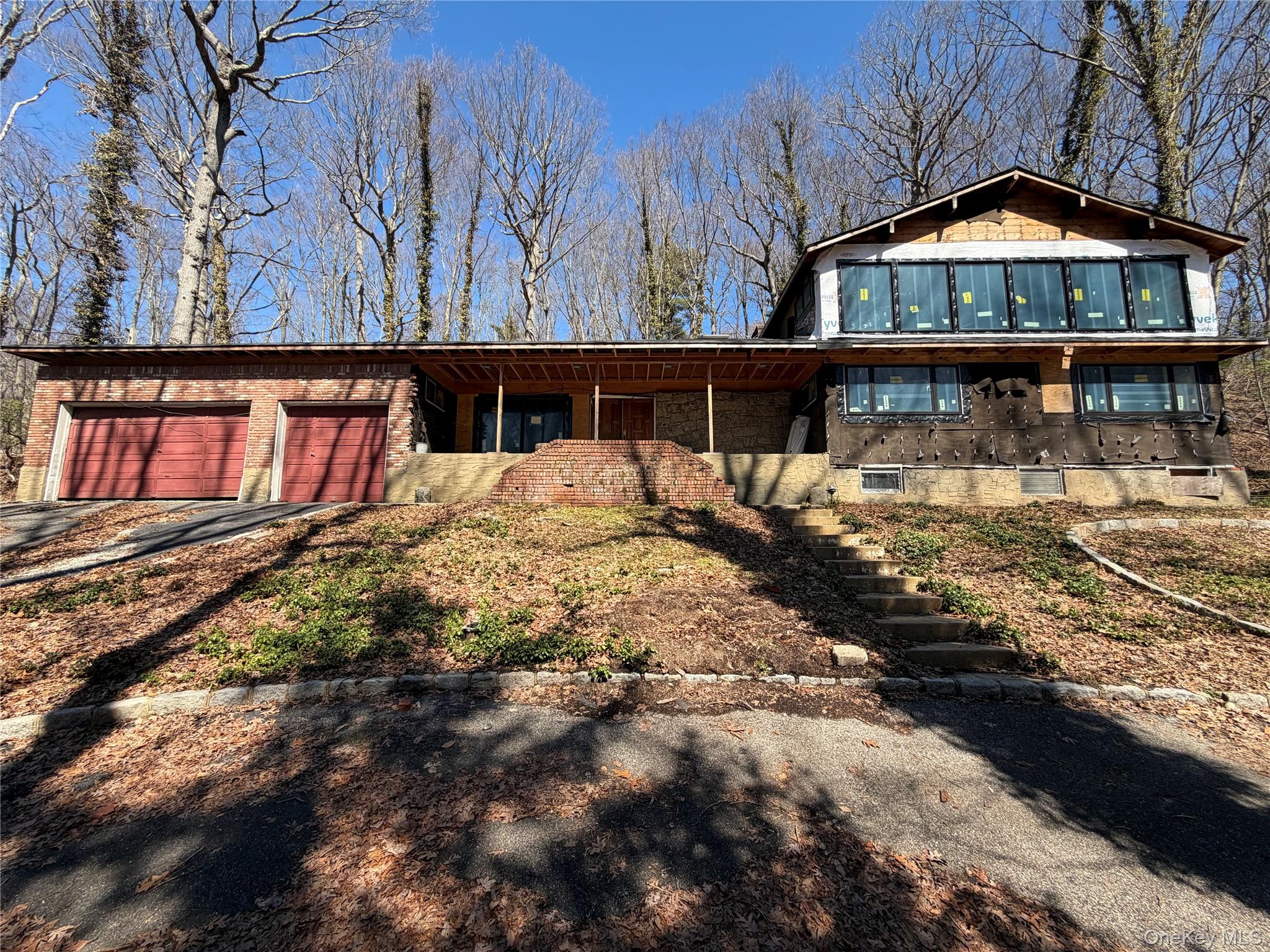 19 Tiffany Road Oyster Bay, NY 11771 - Photo 2 of 12