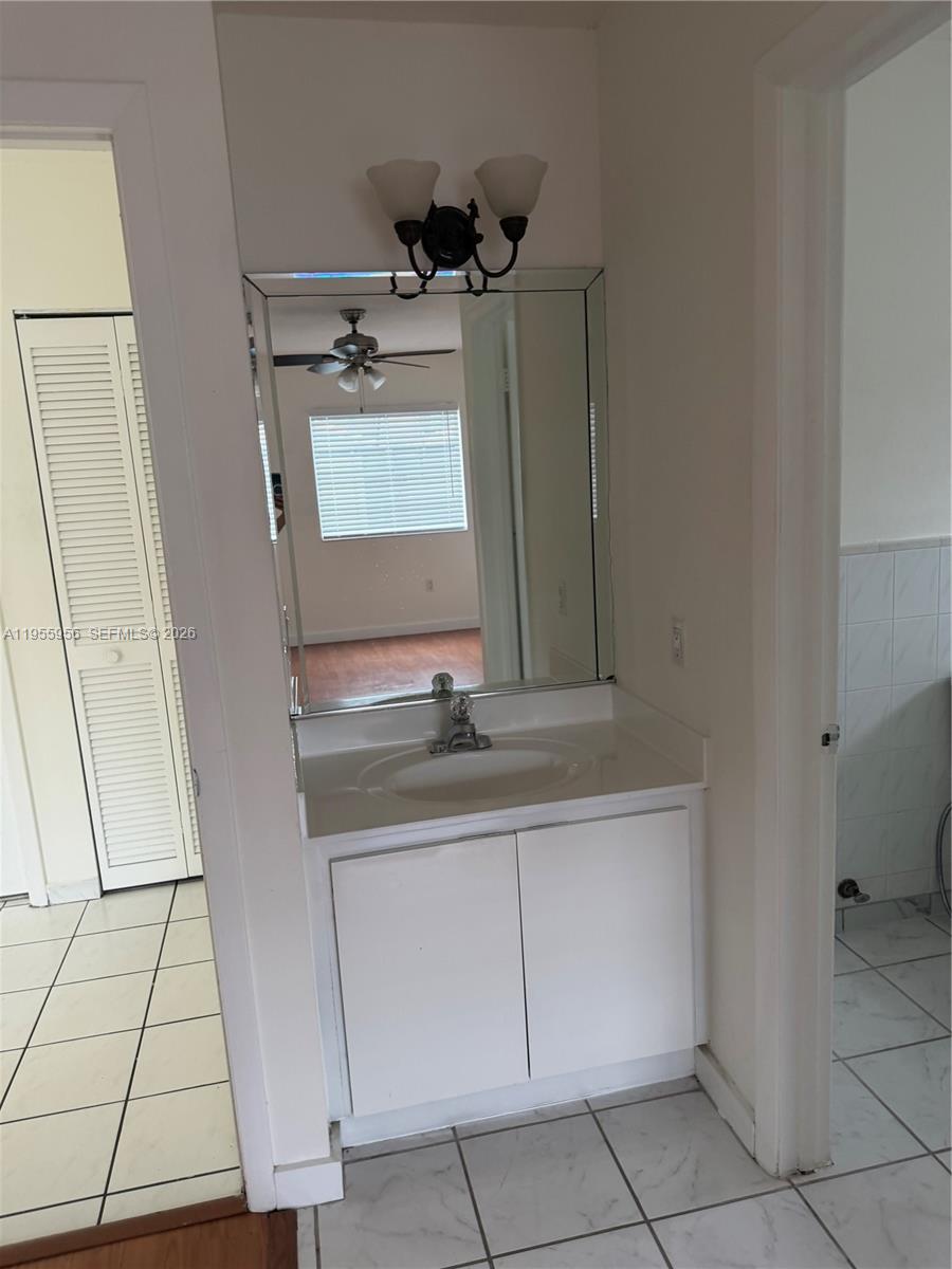 10101 West Okeechobee Road, Unit 17202 Hialeah Gardens, FL 33016 - Photo 5 of 17