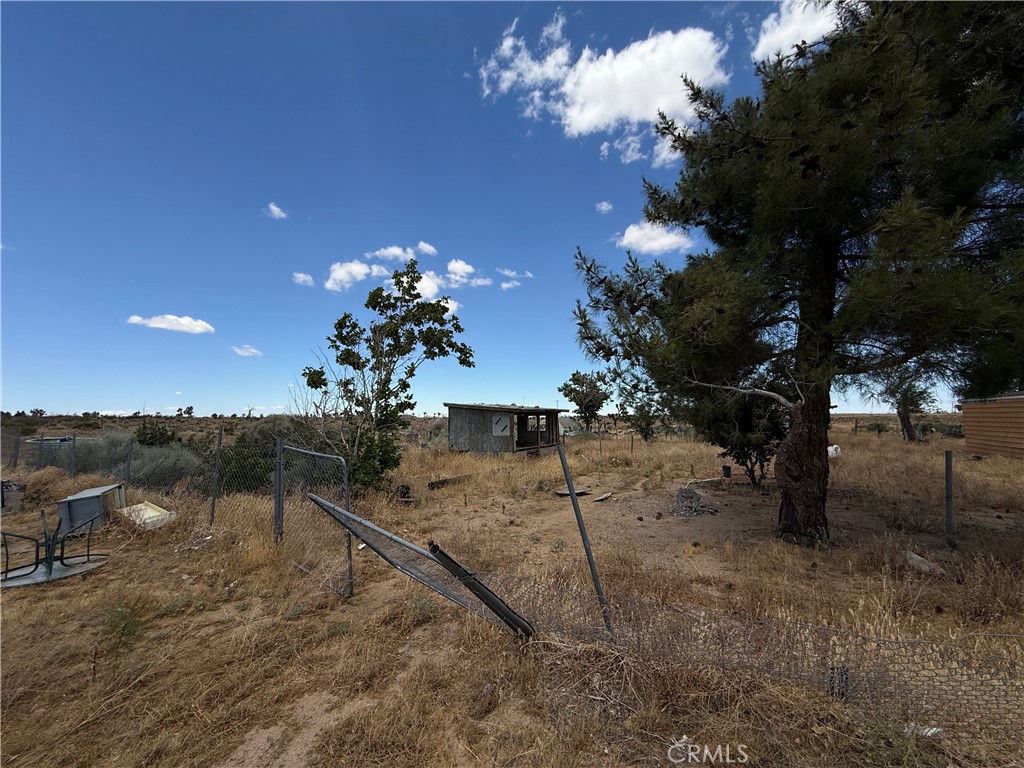 11744 Wagon Wheel Road Phelan, CA 92371 - Photo 22 of 26