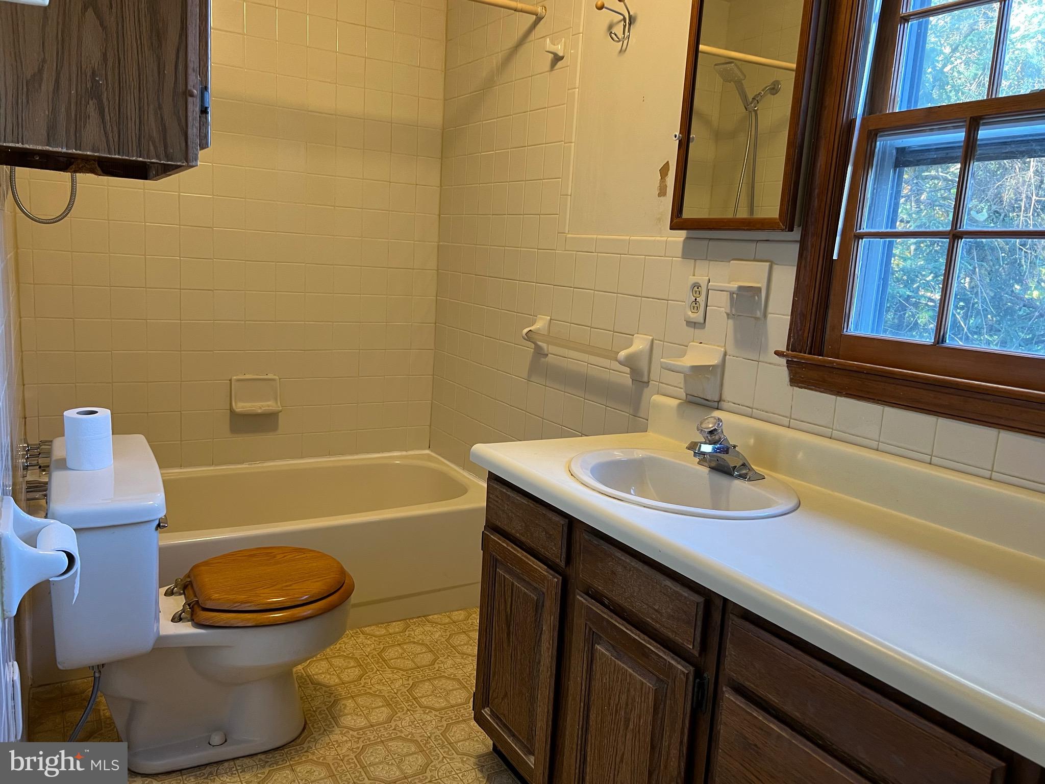 317 Williamsburg Drive Silver Spring, MD 20901 - Photo 18 of 25