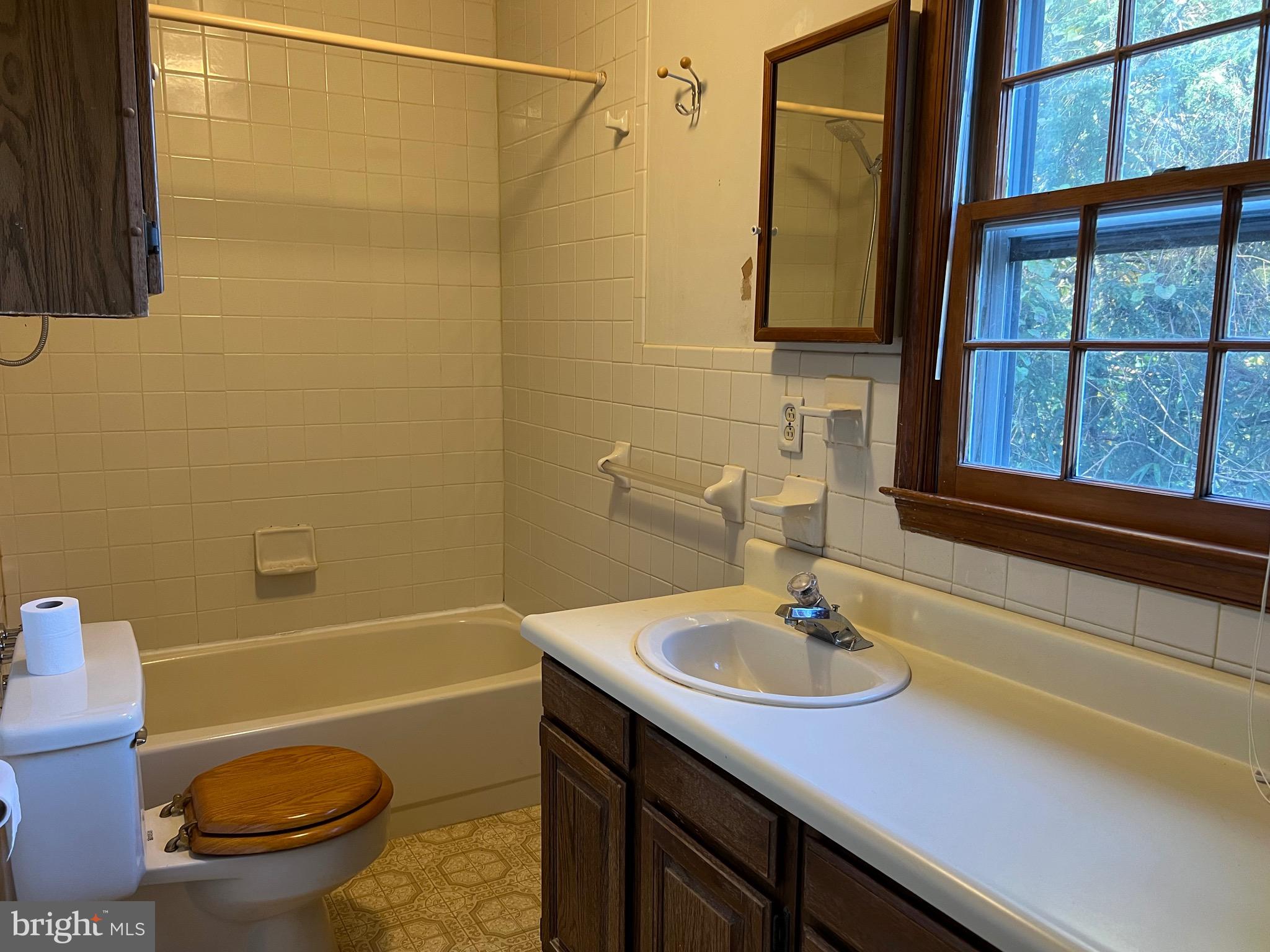 317 Williamsburg Drive Silver Spring, MD 20901 - Photo 19 of 25