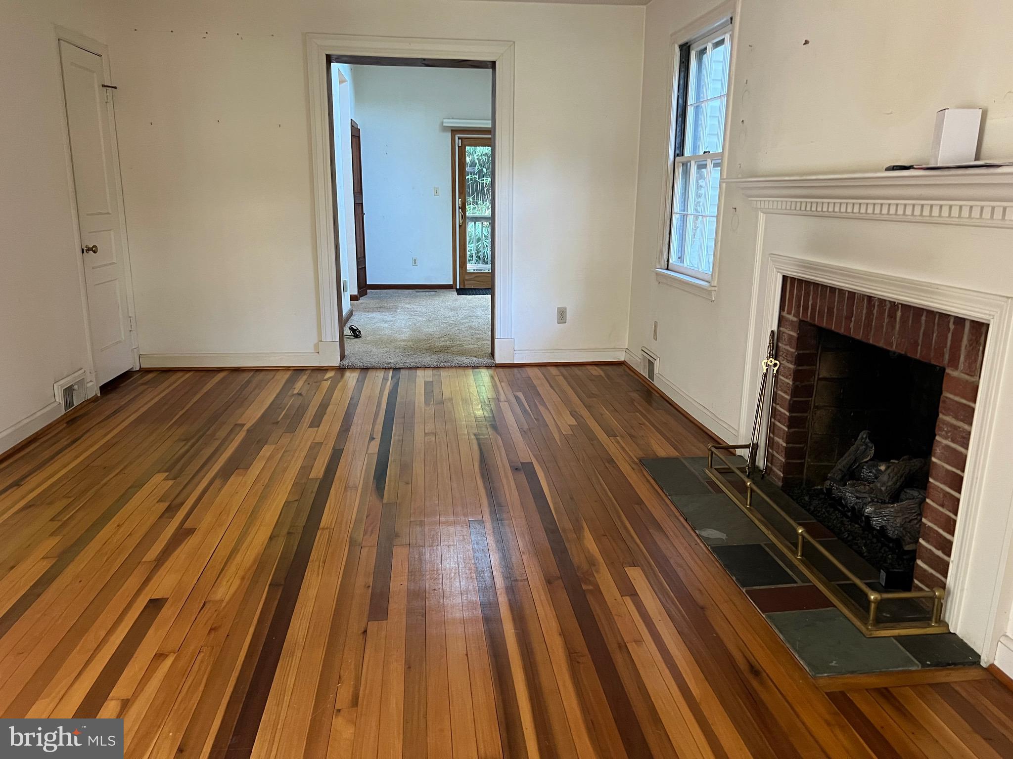 317 Williamsburg Drive Silver Spring, MD 20901 - Photo 3 of 25