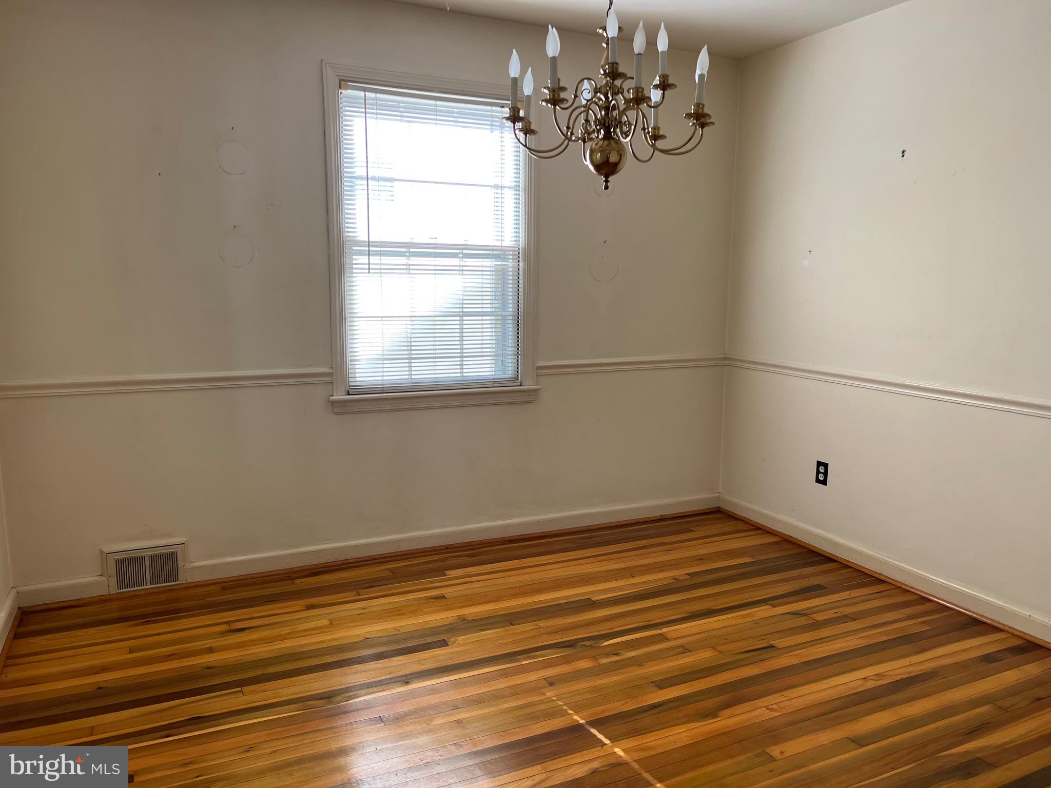 317 Williamsburg Drive Silver Spring, MD 20901 - Photo 4 of 25