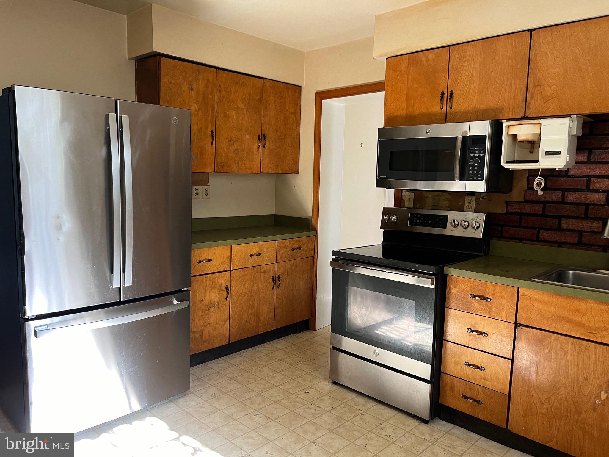 317 Williamsburg Drive Silver Spring, MD 20901 - Photo 6 of 25