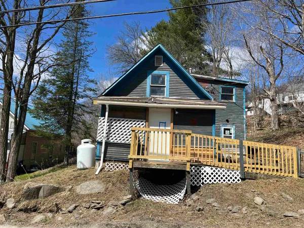 $59,900 | 76 Water Street, Barton, VT 05822