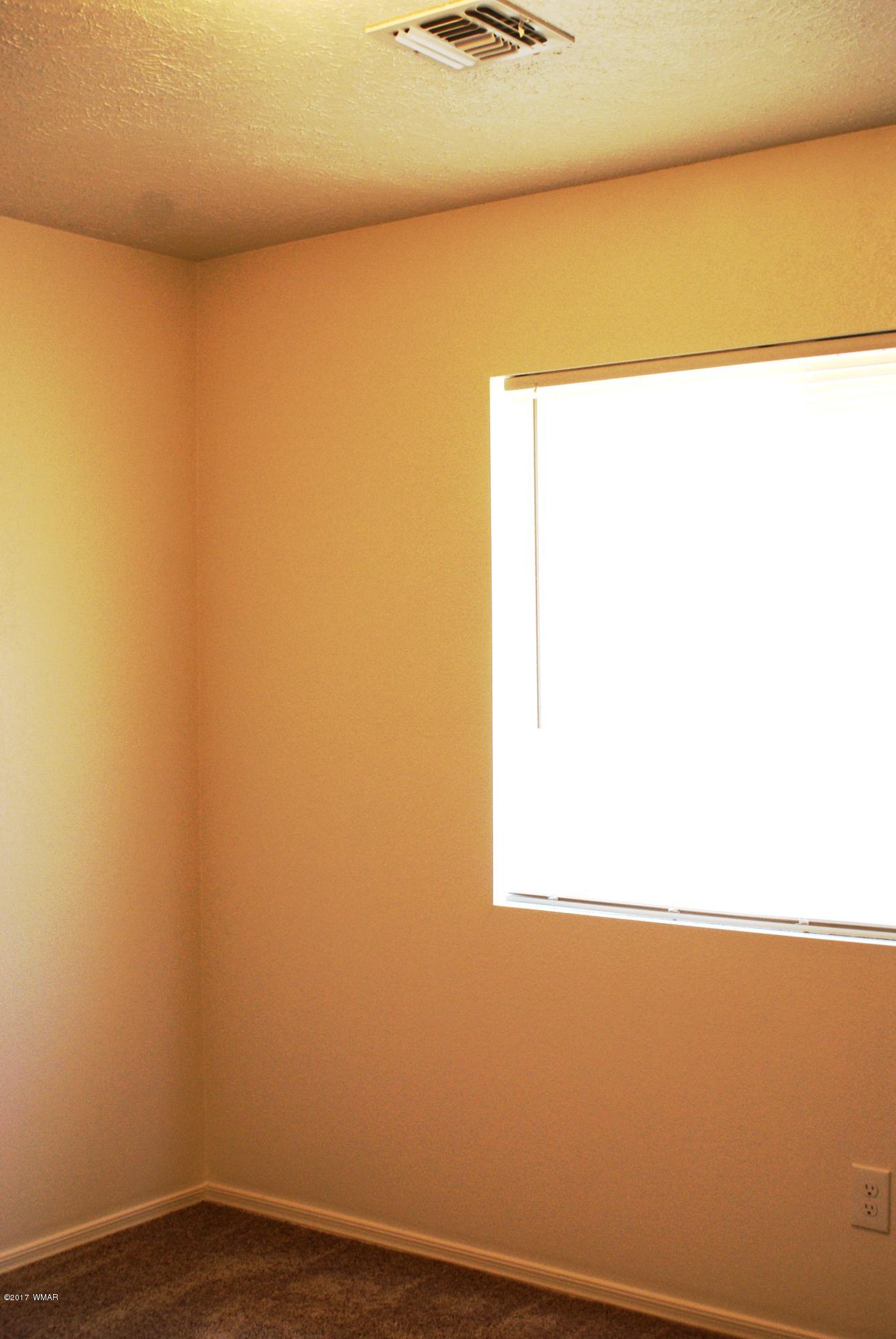 2628 Elk Run Loop Show Low, AZ 85901 - Photo 13 of 26 a view of a small space