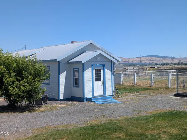 $450,000 | 109 Miller Island Road, Klamath Falls, OR 97603