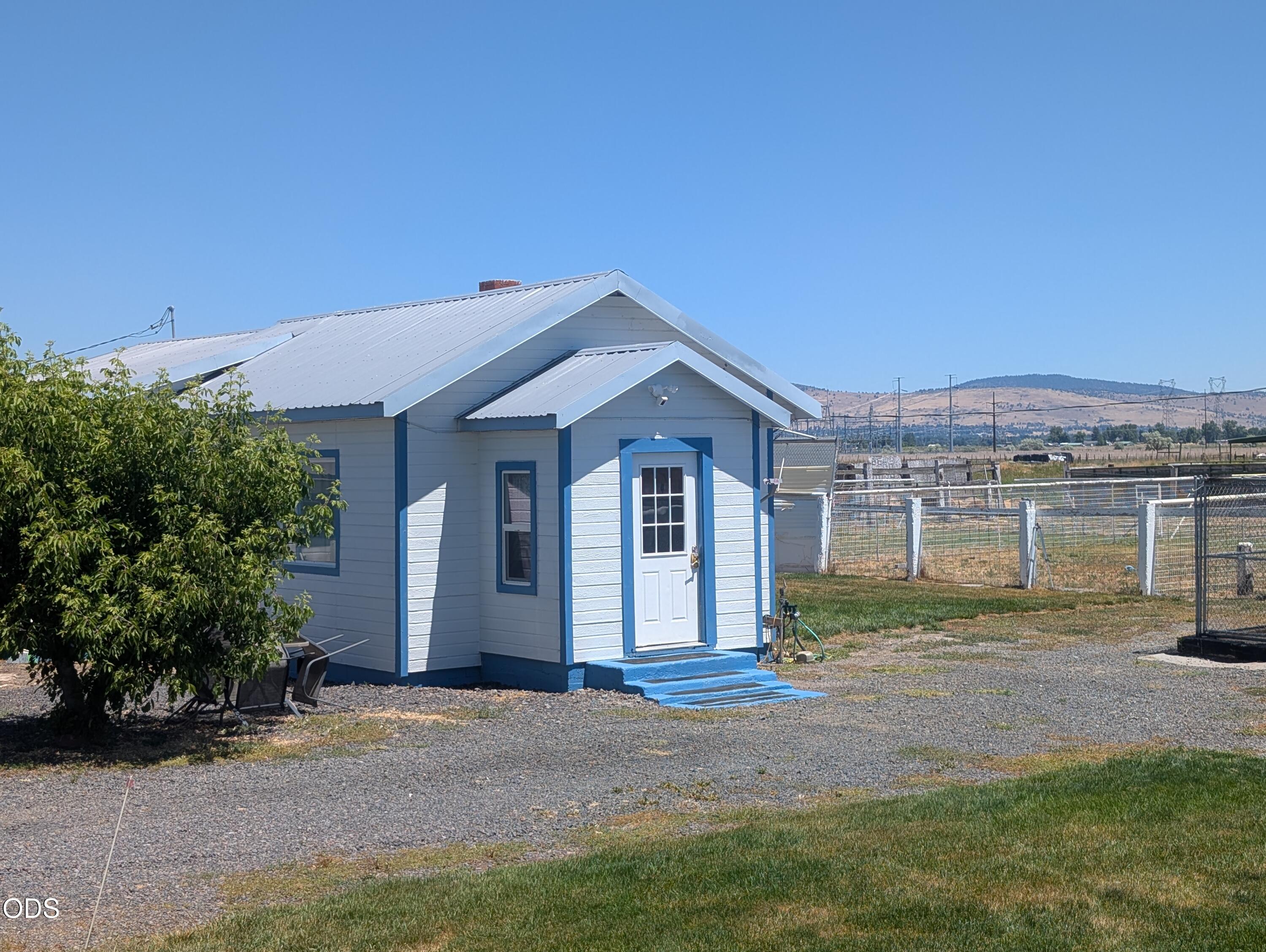 109 Miller Island Road Klamath Falls, OR 97603 - Photo 1 of 49