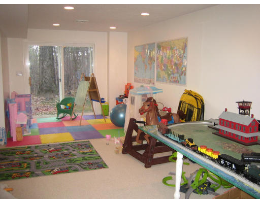 5 Woodstone Road Northborough, MA 01532 - Photo 19 of 20 Gallery Image 19