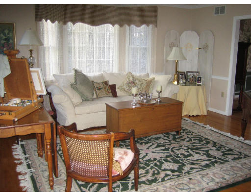 5 Woodstone Road Northborough, MA 01532 - Photo 7 of 20 Gallery Image 7