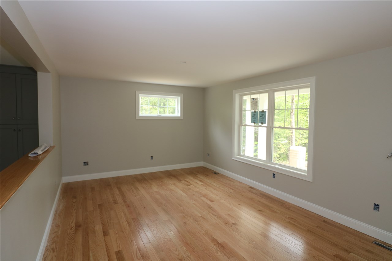 108 Raymond Road, Unit 13 Nottingham, NH 03290 - Photo 15 of 29