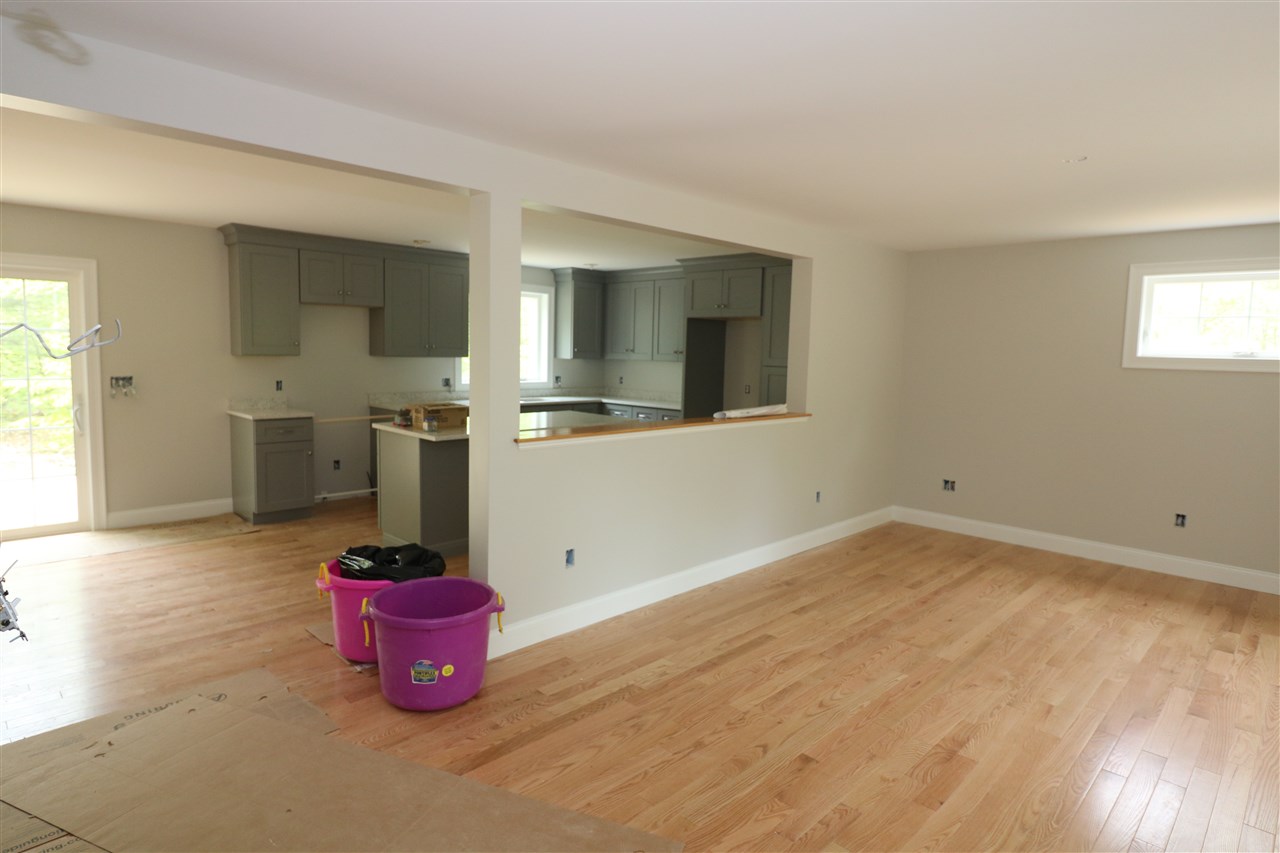 108 Raymond Road, Unit 13 Nottingham, NH 03290 - Photo 18 of 29