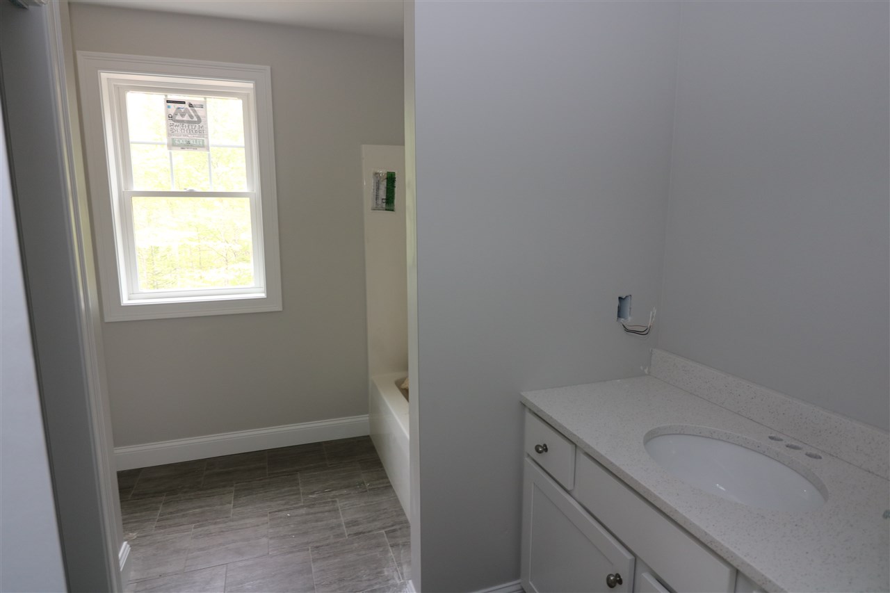108 Raymond Road, Unit 13 Nottingham, NH 03290 - Photo 26 of 29