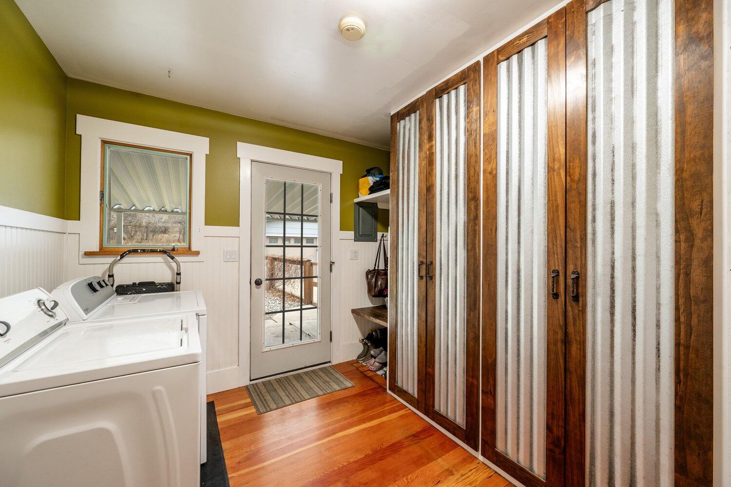 662 Harrison Street Sheridan, WY 82801 - Photo 18 of 27 18 Laundry & Mudroom