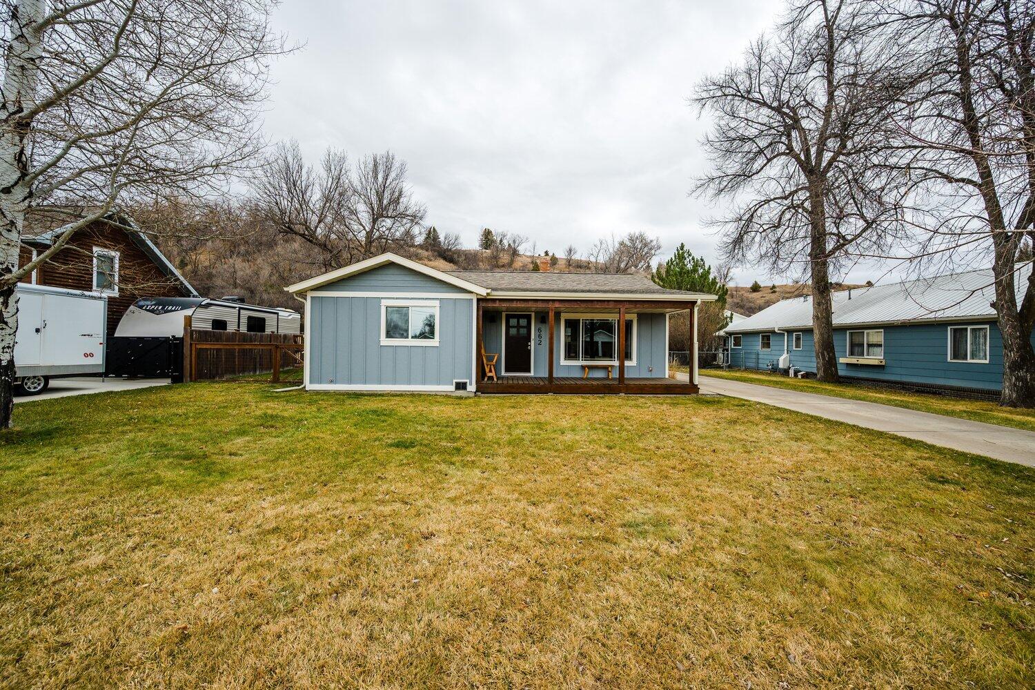 662 Harrison Street Sheridan, WY 82801 - Photo 2 of 27 02-front