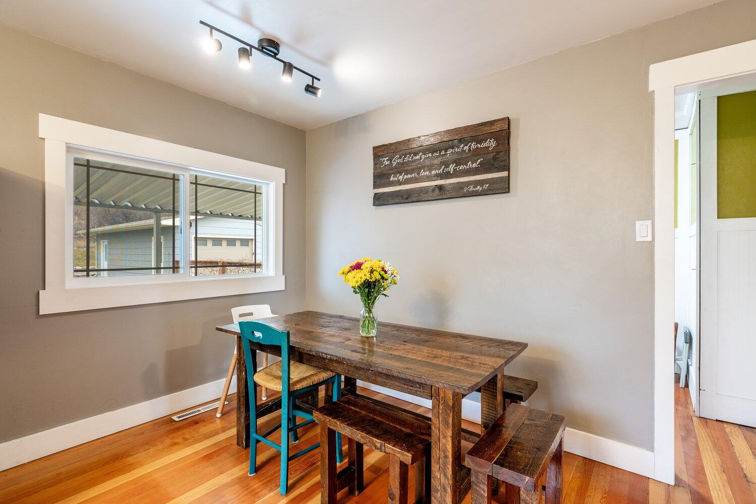 662 Harrison Street Sheridan, WY 82801 - Photo 9 of 27 09 Dining