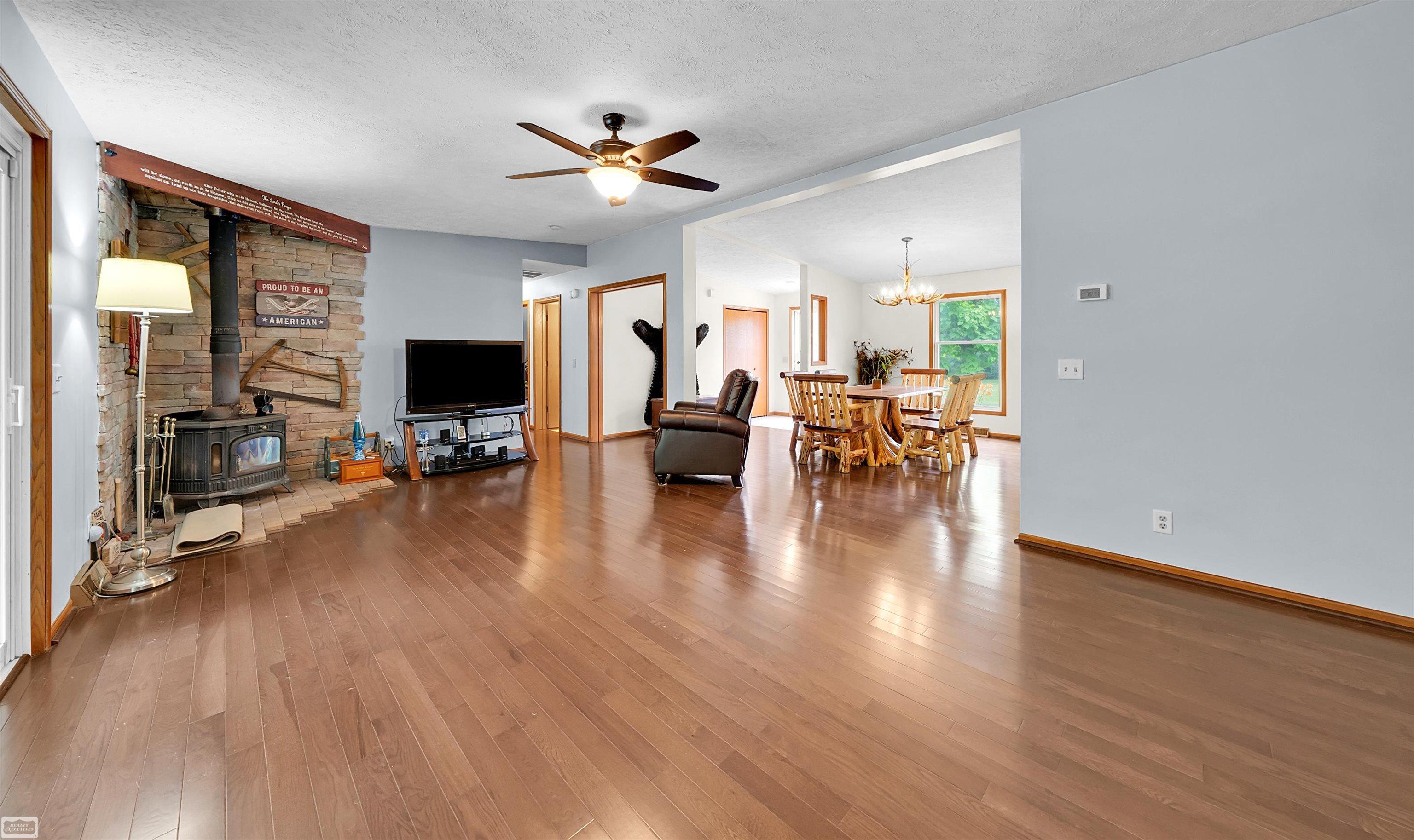 6219 Short Cut Road Marine City, MI 48039 - Photo 28 of 60 50181365-835a7c5d-e004-4c39-b602-da4637578f3d.JPG