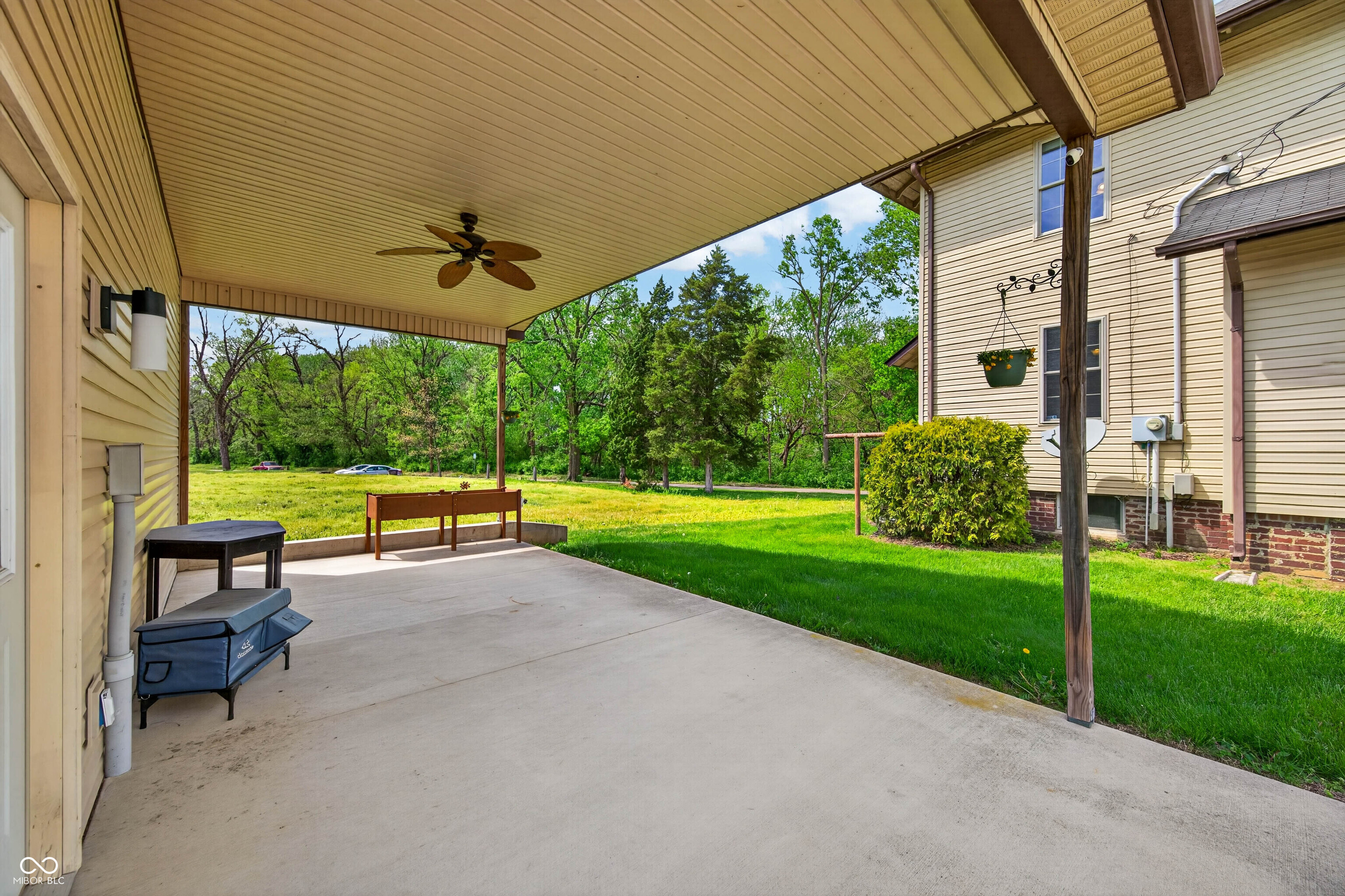 2115 Irwin Drive Columbus, IN 47201 - Photo 63 of 75