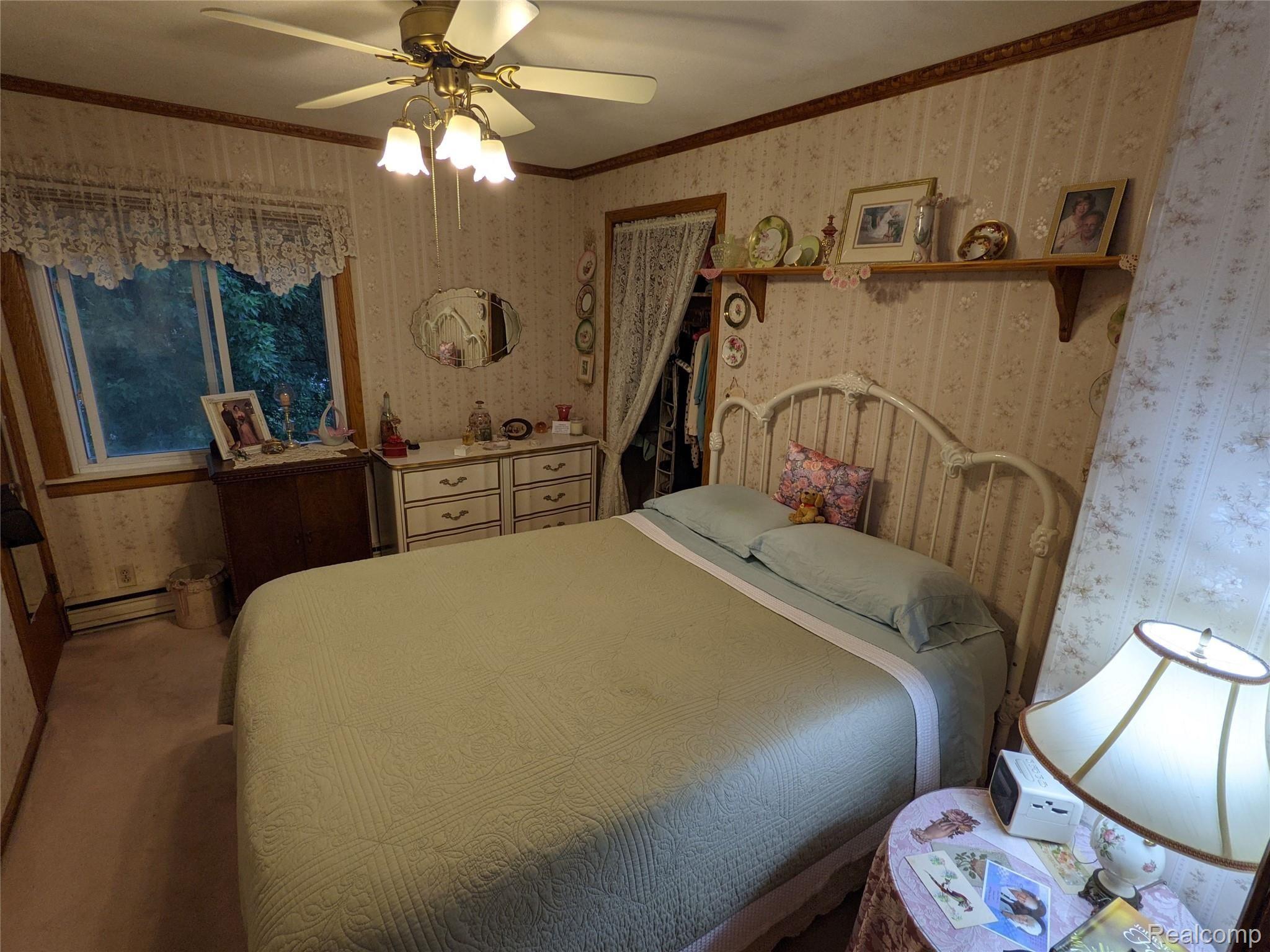 6295 Lapeer Road Burton, MI 48509 - Photo 11 of 15 PXL_20210709_002137667.jpg