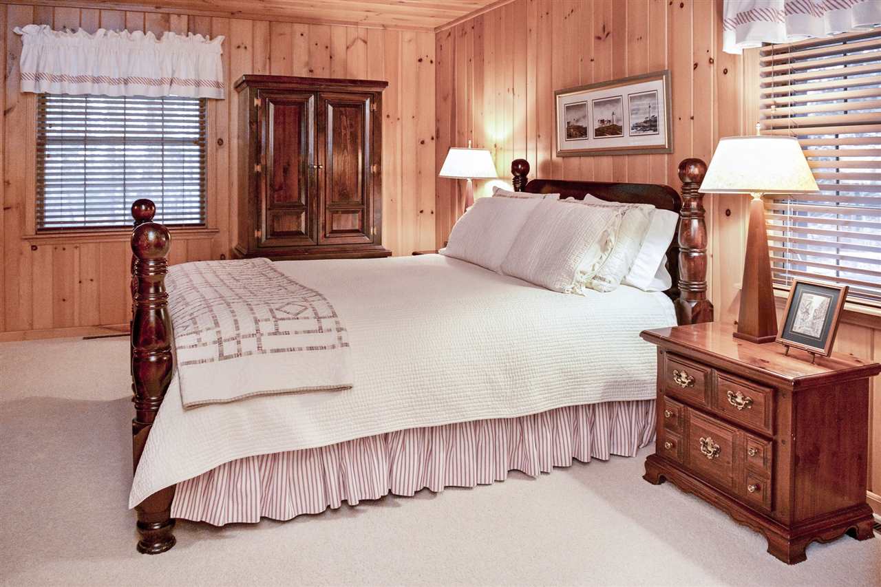 20118 Center Road Traverse City, MI 49686 - Photo 23 of 70 1861378-22.JPG