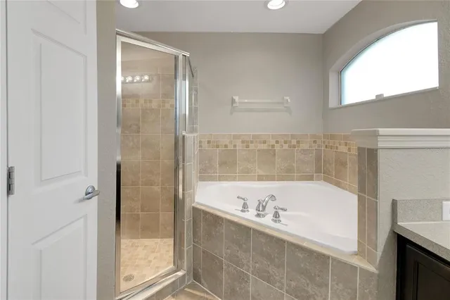 $309,000 | 314 Stone Castle Loop, Lady Lake, FL 32159