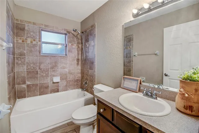 $309,000 | 314 Stone Castle Loop, Lady Lake, FL 32159