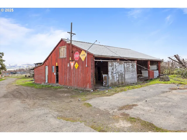 $485,000 | 84375 Highway 11, Milton Freewater, OR 97862
