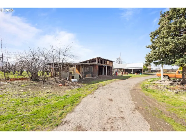$485,000 | 84375 Highway 11, Milton Freewater, OR 97862