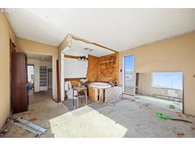 $485,000 | 84375 Highway 11, Milton Freewater, OR 97862