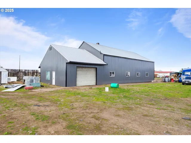 $485,000 | 84375 Highway 11, Milton Freewater, OR 97862