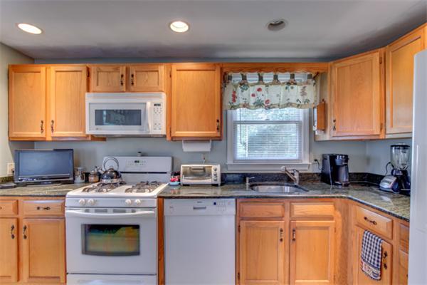 9 Buckingham Road Wilmington, MA 01887 - Photo 18 of 30 Gallery Image 18