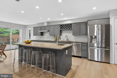 $1,265,000 | 6409 Old Dominion Drive, McLean, VA 22101
