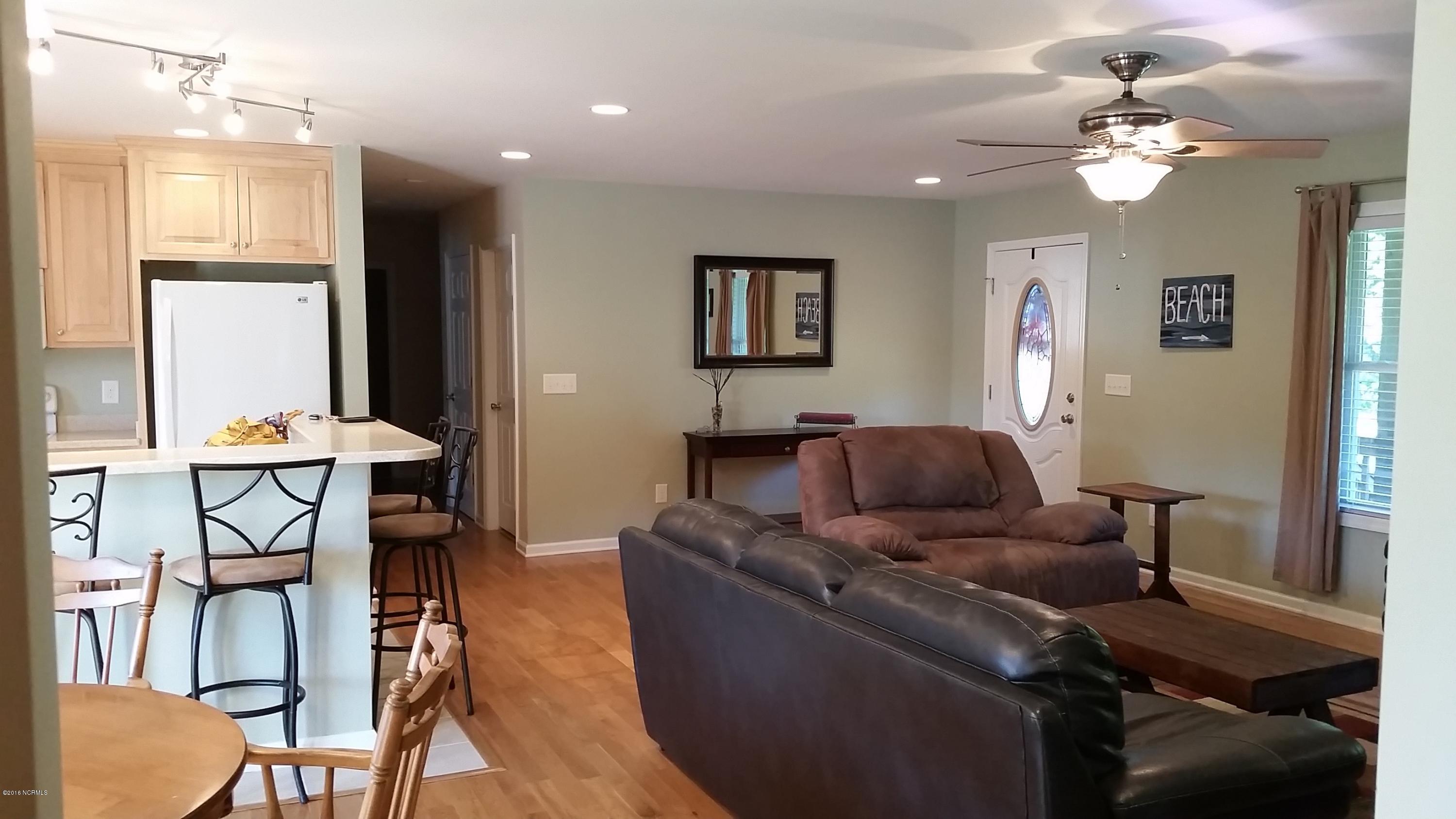 740 Sloop Point Road Hampstead, NC 28443 - Photo 11 of 27 20160718_175735