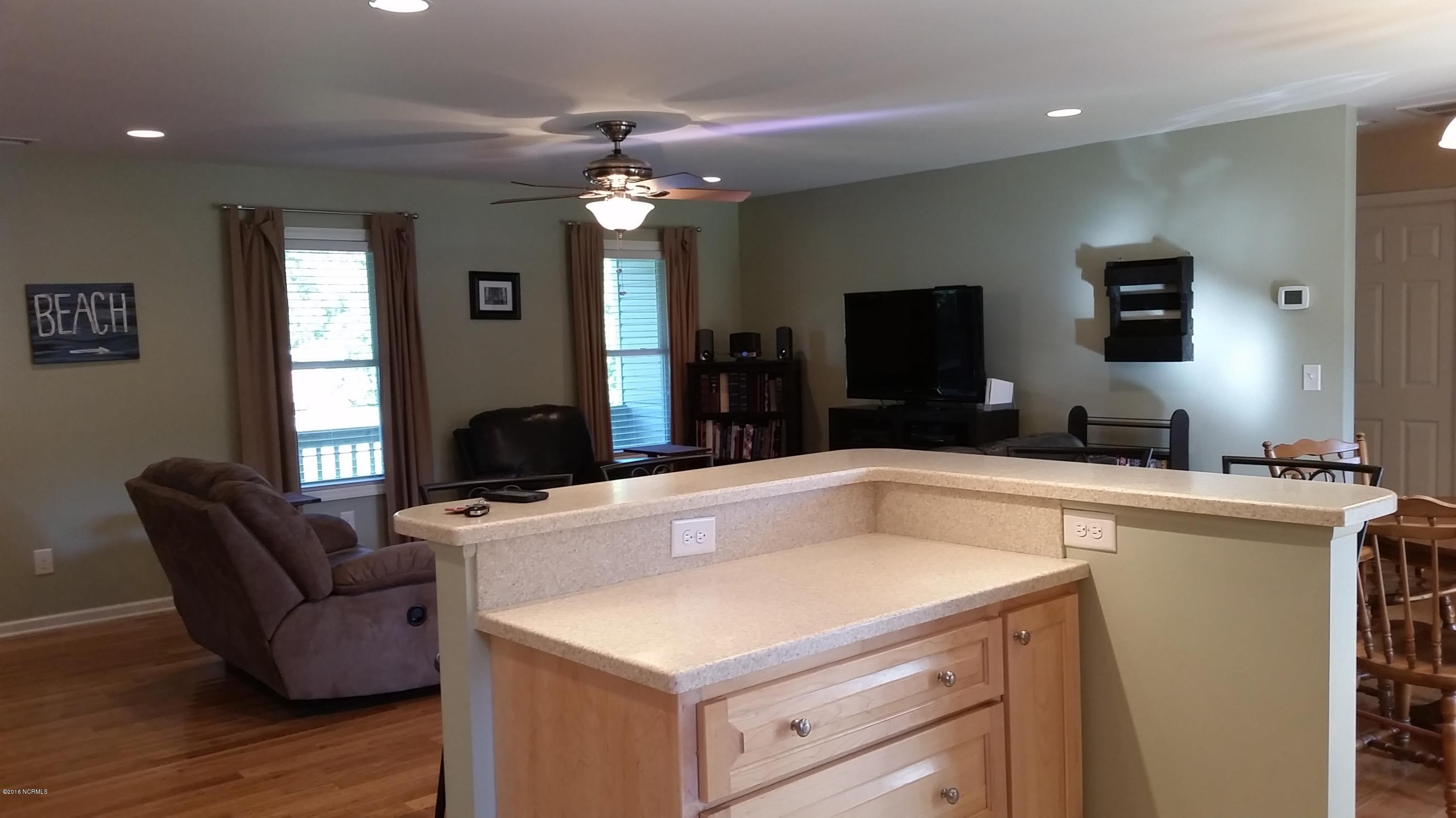 740 Sloop Point Road Hampstead, NC 28443 - Photo 13 of 27 20160718_175917
