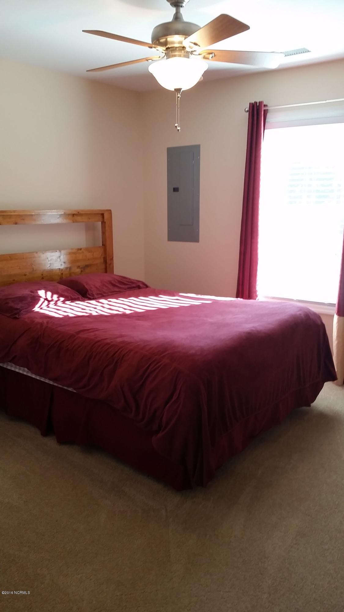 740 Sloop Point Road Hampstead, NC 28443 - Photo 16 of 27 20160718_175347