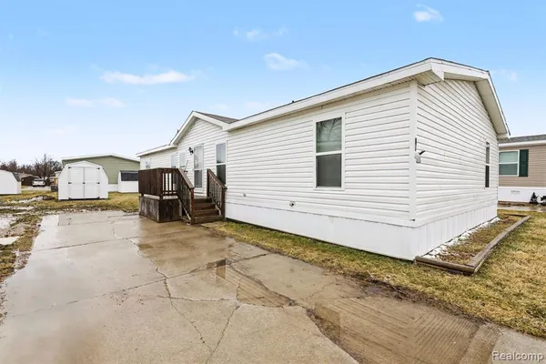 $82,500 | 4281 Louie Lane, North Branch, MI 48461
