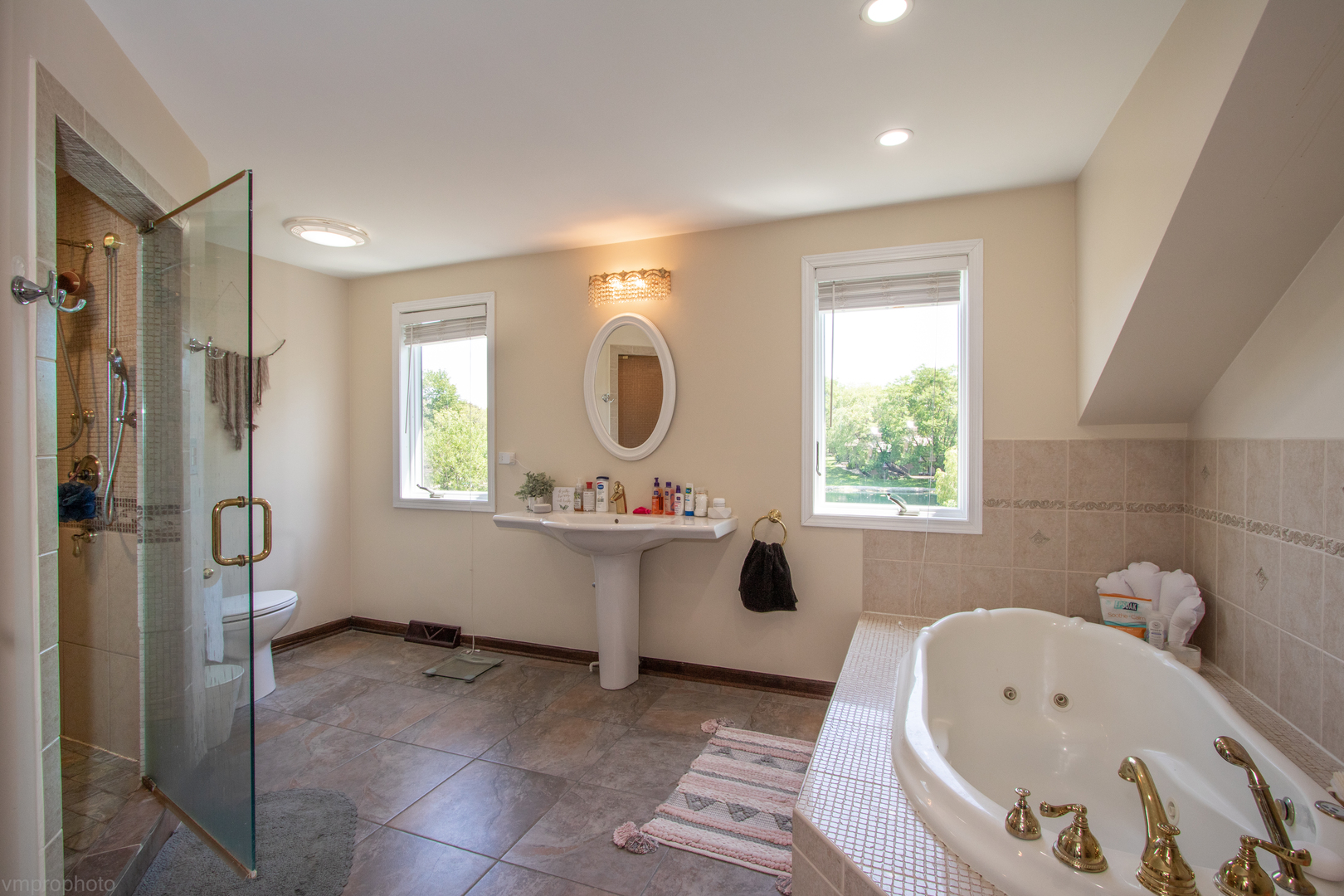 151 South Kings Row Barrington, IL 60010 - Photo 18 of 37