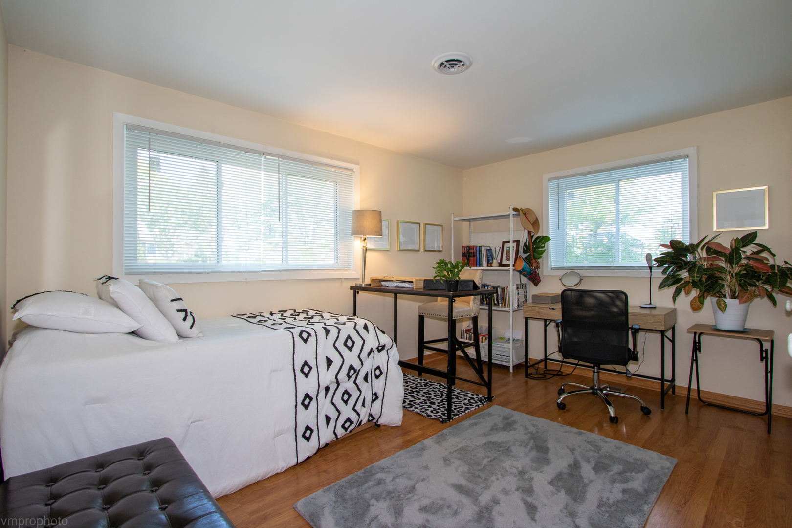151 South Kings Row Barrington, IL 60010 - Photo 26 of 37