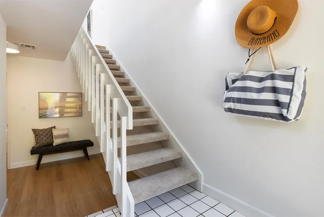 a view of entryway and hall