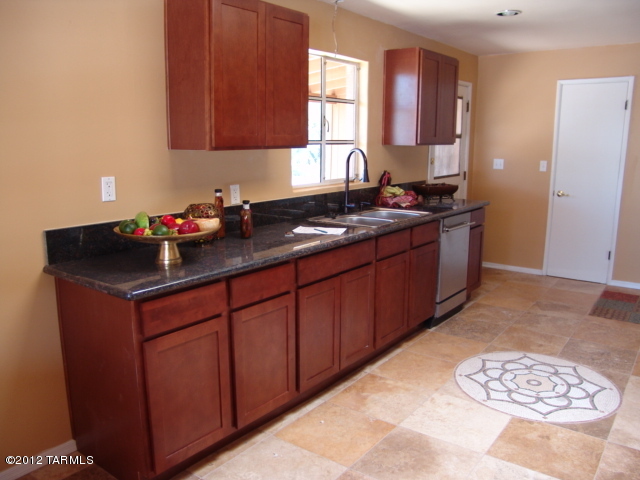 1940 North Santa Rosa Avenue Tucson, AZ 85712 - Photo 8 of 19