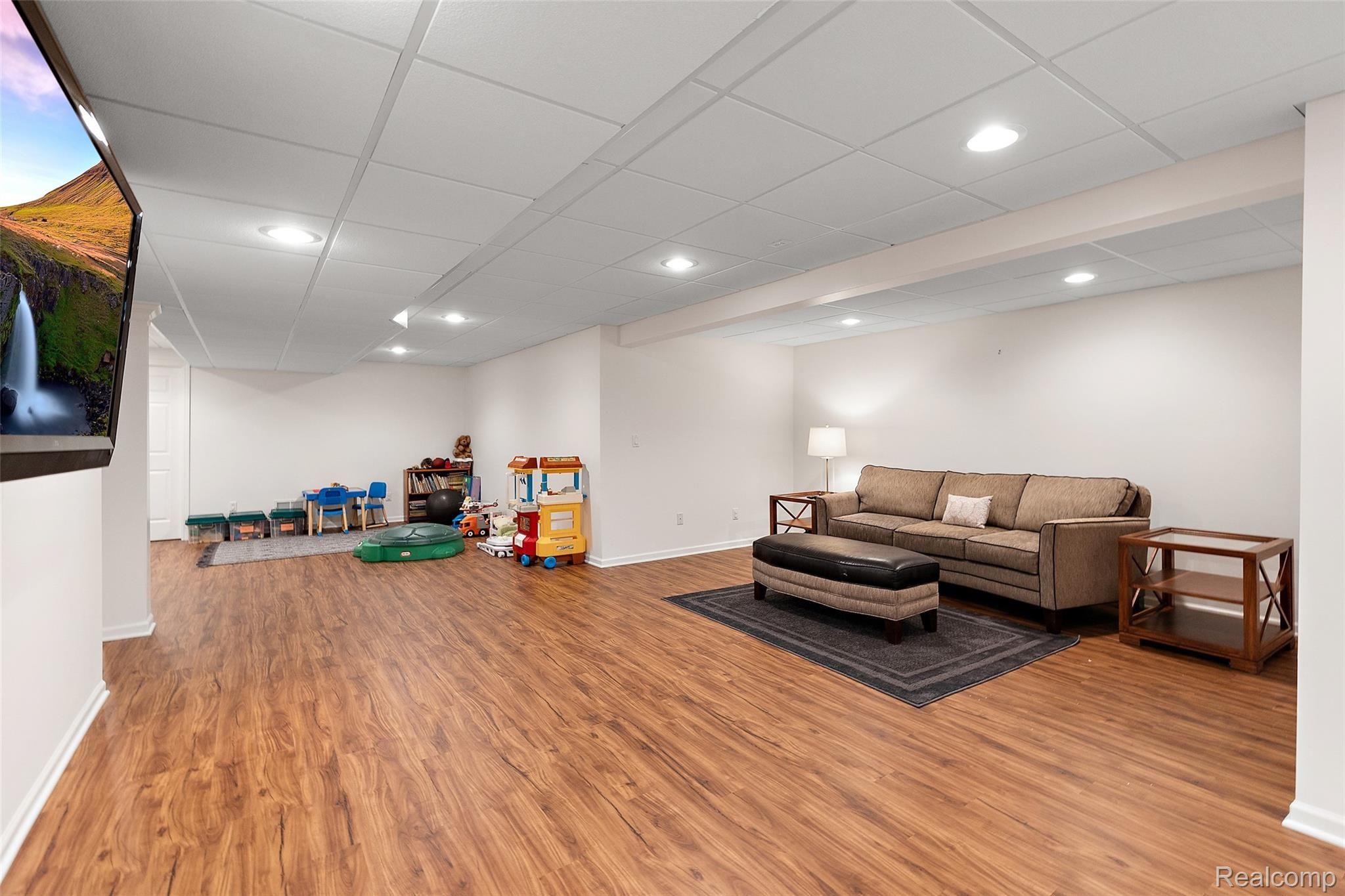 870 Loggers Circle Rochester, MI 48307 - Photo 52 of 61 Finished Basement