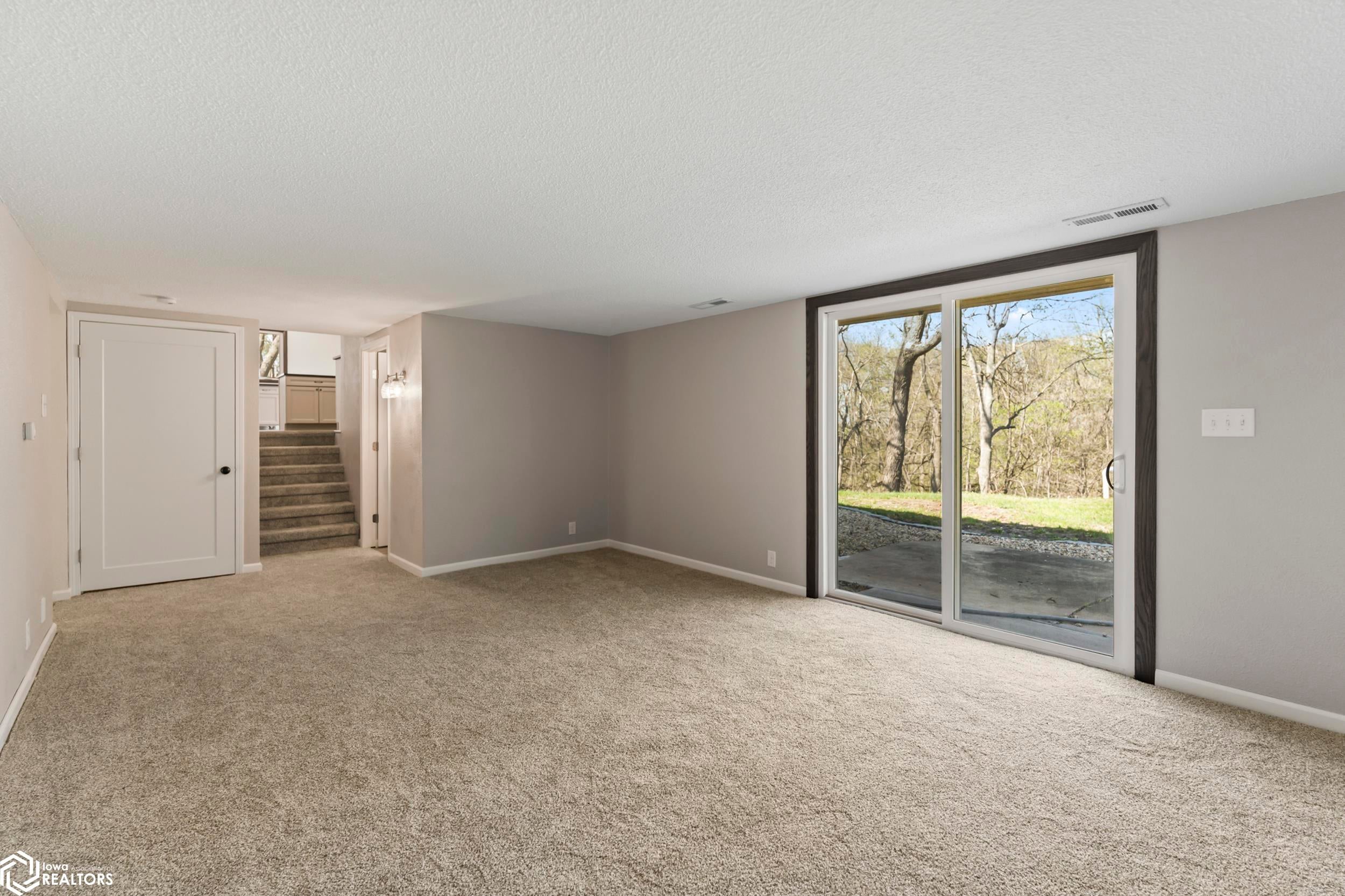 2695 Timberlane Road Webster City, IA 50595 - Photo 20 of 45 Gallery Image 20