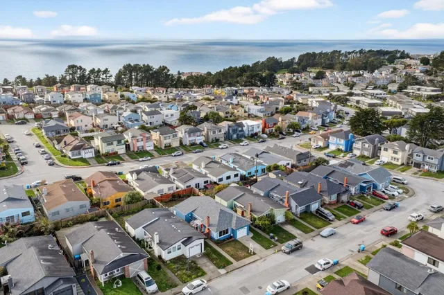 $998,000 | 422 Andover Drive, Pacifica, CA 94044