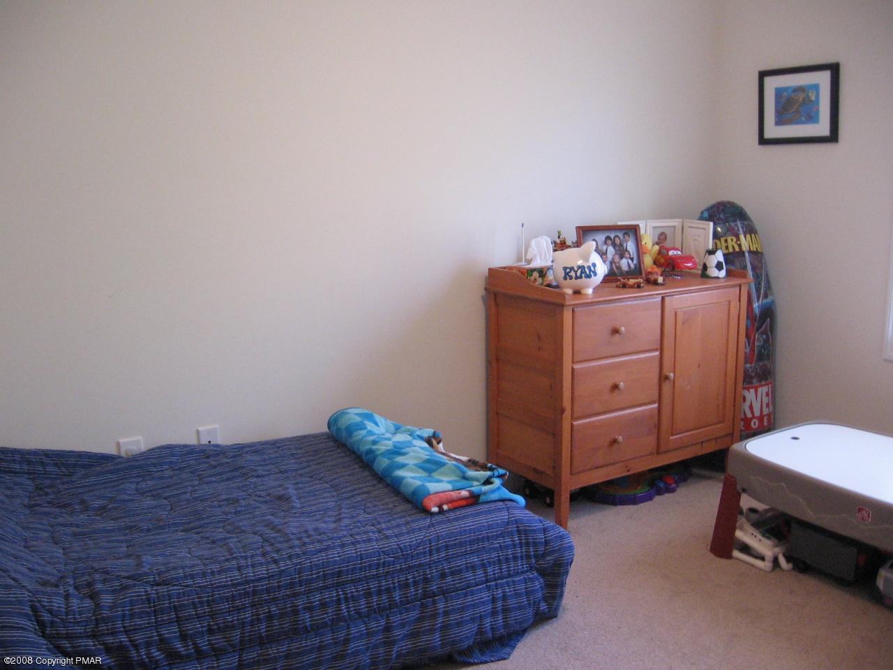 31 Spring Run Lane Cresco, PA 18326 - Photo 7 of 14 Bedroom