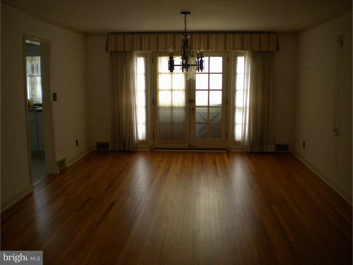 233 Hopkins Road Haddon Township, NJ 08033 - Photo 4 of 22 Gallery Image 4