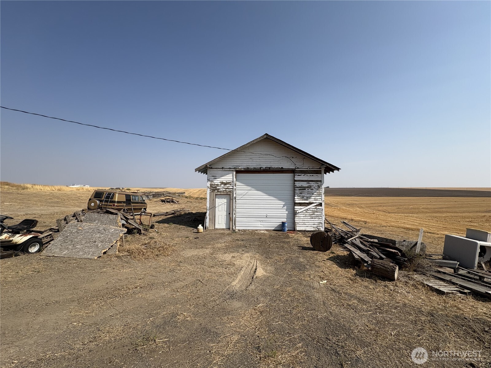 1225 North Marcellus Road Ritzville, WA 99169 - Photo 29 of 40 an ocean view with a sitting space