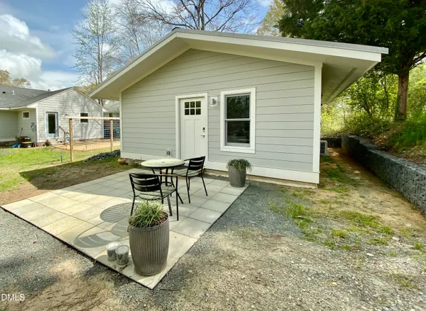 $2,015 | 313 Dacian Avenue, Unit B, Durham, NC 27701