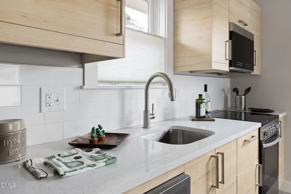 $2,015 | 313 Dacian Avenue, Unit B, Durham, NC 27701